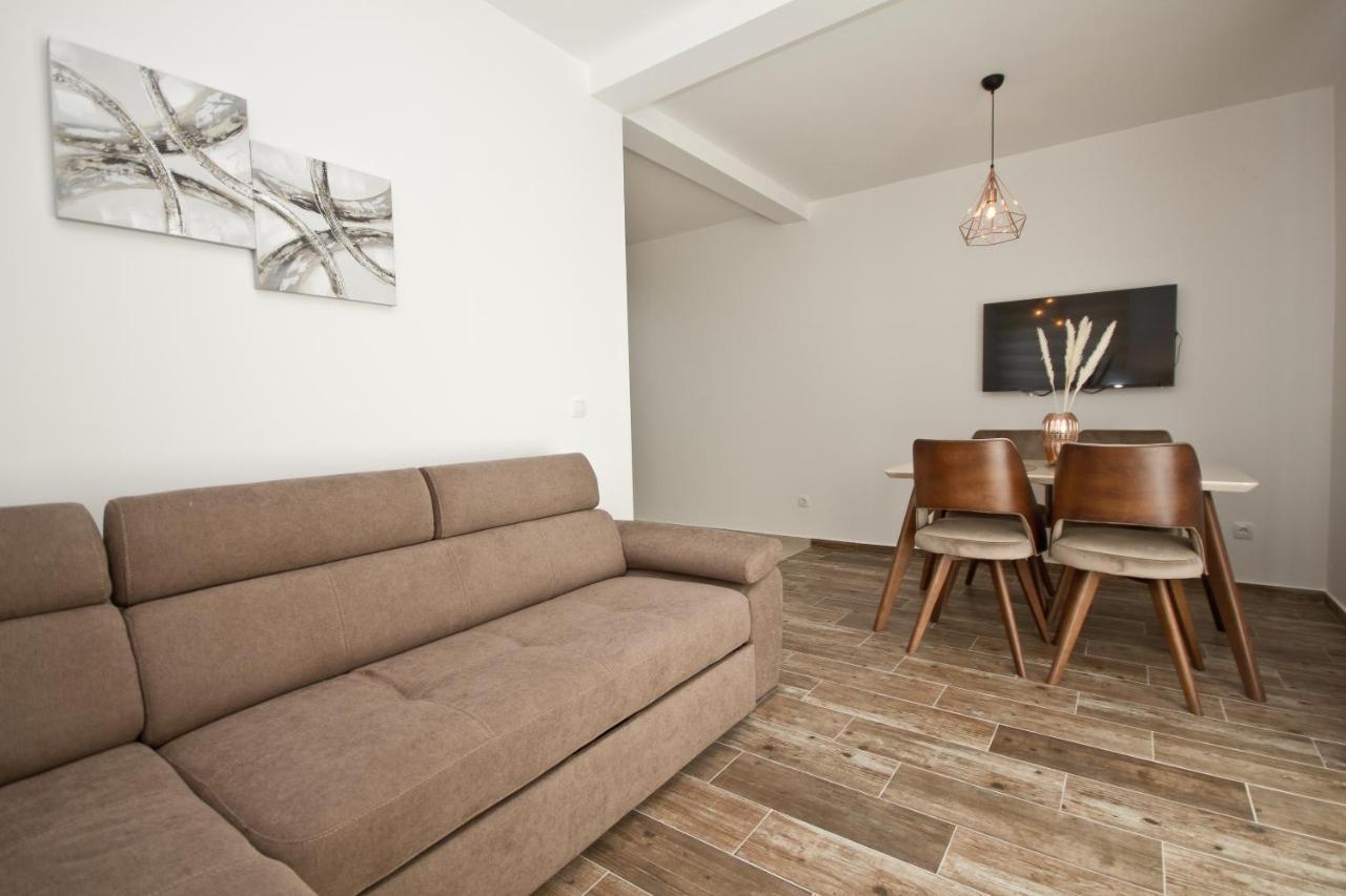 Igman Apartments Tivat Extérieur photo