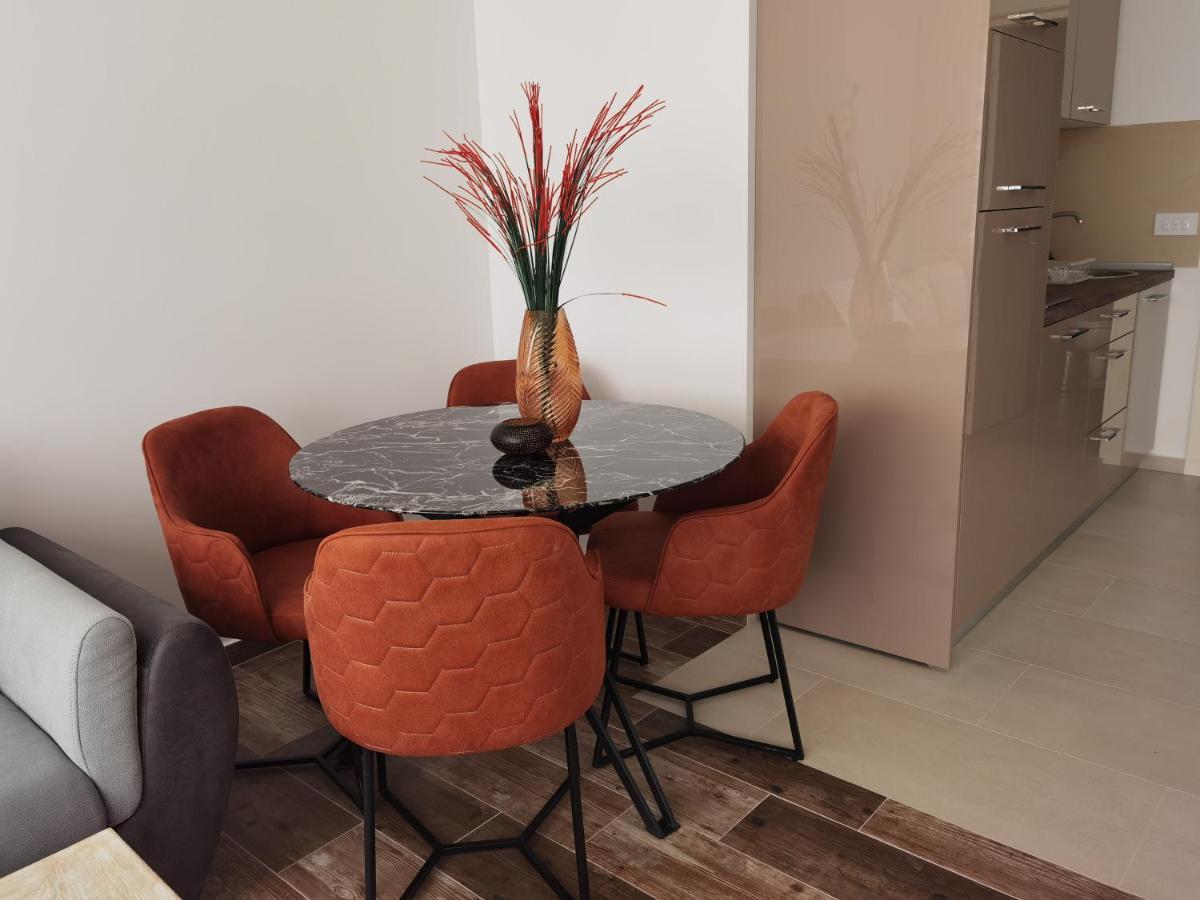 Igman Apartments Tivat Extérieur photo